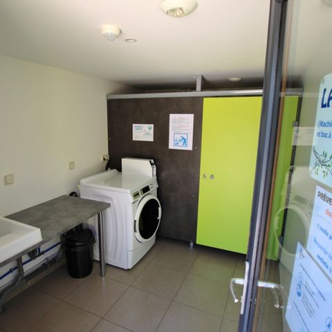 STAANPLAATS - 1 auto + tent, caravan of camper