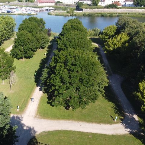 Kampeerplaats - 2 Pers + Elec 10 A