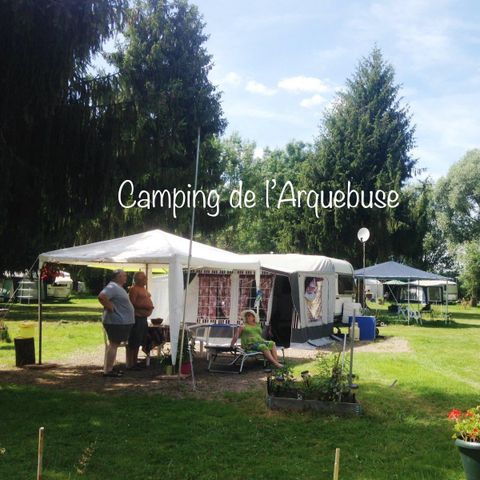 EMPLACEMENT - 2 Pers voiture tente, van, caravane, camping-car sans Electricité