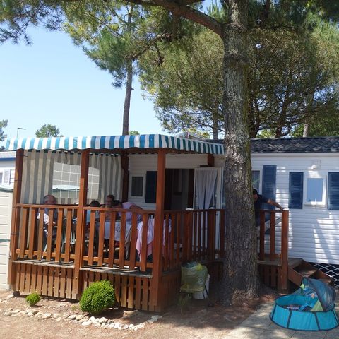 MOBILE HOME 6 people - 3 standard bedrooms (mobile homes over 12 years old) 30m² covered terrace