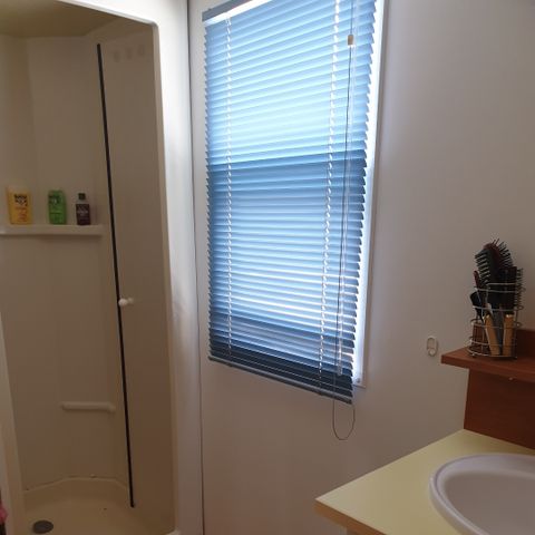 Mobilheim 4 personen - CAMPING ACAPULCO/ MH 2 Zimmer Budget Überdachte Terrasse (Modell +de 15ans) 21-25m² 4 Pers.