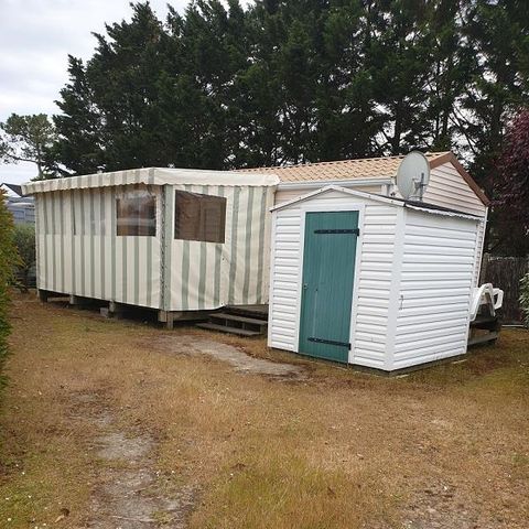 Stacaravan 4 personen - CAMPING ACAPULCO/ MH 2 kamers budget Overdekt terras (ouder dan 15 jaar) 21-25m² 4 pers