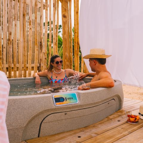 Mobilheim 4 Personen - VIP 2 Zimmer mit SPA + KLIMA *Neuheit 2026* - VIP-Paket inklusive (Wäsche,tv,wifi...)