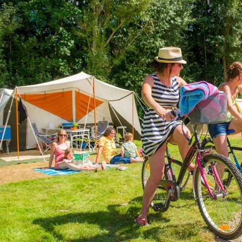 EMPLACEMENT - EMPLACEMENT PRIVILEGE BORD DE RIVIERE