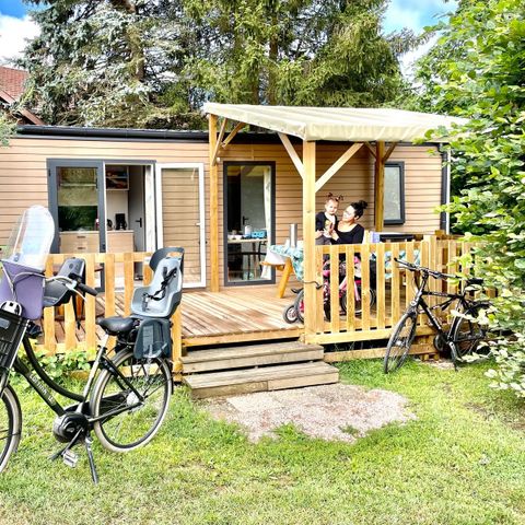 Bungalow 5 persons - Oak 28 m² with semi-covered wooden terrace