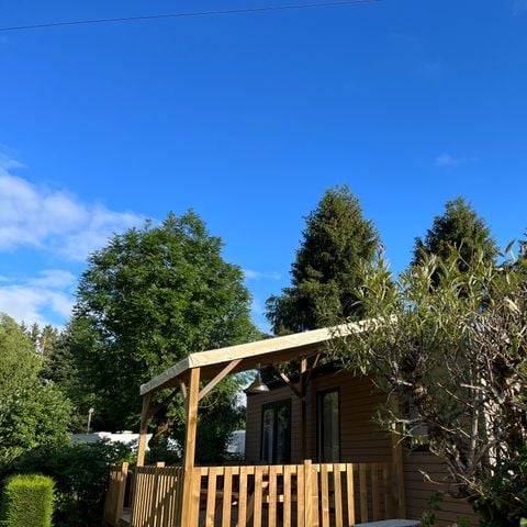 BUNGALOW 5 personas - Roble 28 m² con terraza semicubierta de madera