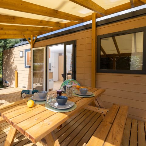 Mobile home 6 persons - Bungalow Sapin - 32m² with semi-covered wooden terrace