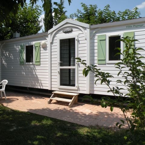BUNGALOW 4 personnes - Mobil-home Standard 30m² - 2 chambres + Terrasse 10m² + TV + Clim 4 pers