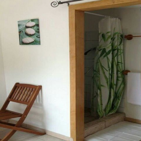 Bedroom 2 persons - Bruyère room with air conditioning and TV