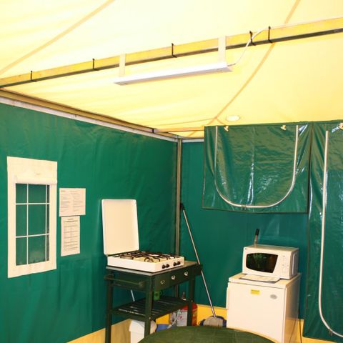 Bungalowtent 4 personen - Gemeubileerde Caraïbische tent 20 m² + terras 9 m² + voortent 4 personen