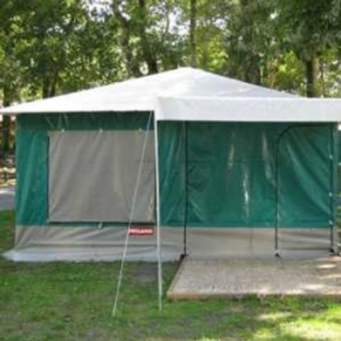 Bungalowtent 4 personen - Gemeubileerde Caraïbische tent 20 m² + terras 9 m² + voortent 4 personen