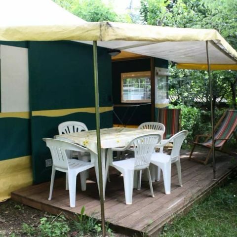 Tente en toile et en bois 5 personnes - Meublée Kiwi 3 Pièces 5 Personnes Sans Sanitaires