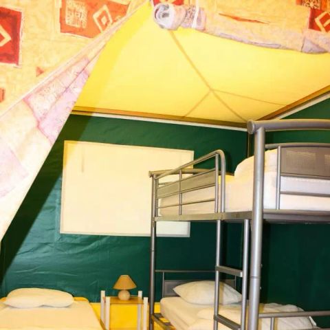 Tente en toile et en bois 5 personnes - Meublée Kiwi 3 Pièces 5 Personnes Sans Sanitaires