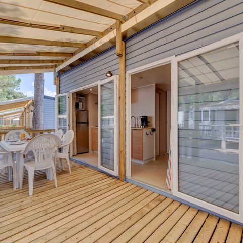 Bungalow 6 persons - Mobile-home | Comfort | 2 Bedrooms | 4/6 Pers. | Raised terrace | Air-con.
