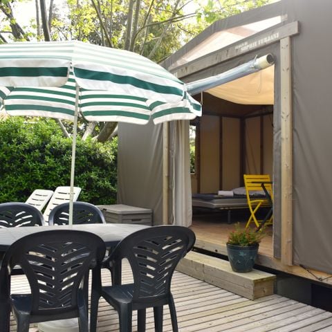 Tenda in tela e legno 4 persone - Appartamento bilocale Maori da 4 posti letto