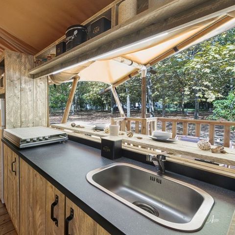 Glamping tent 5 persons - Luxury Lodge 4/5 persons in zone L