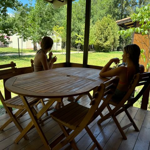 Chalet 4 persons - Wooden chalet sleeps 4 (2 bedrooms)
