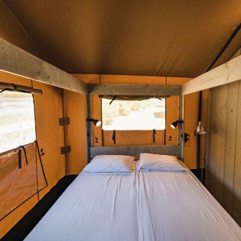 Canvas and wooden tent 4 persons - Woodlodge sleeps 4 (2 bedrooms)