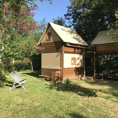 Tente en toile et en bois 6 personnes - LE NID ECOLODGE AVEC COUCHAGES EN ETAGE