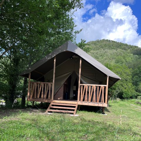Accommodation 4 persons - WOODY LODGE 24 M² with sanitary facilities