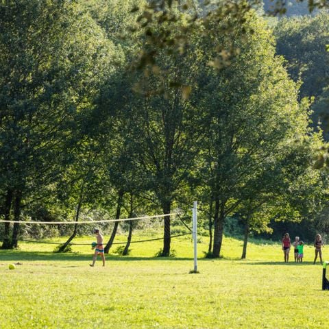 EMPLACEMENT - FORFAIT CÔTE PRAIRIE électricité 10 Amp (prévoir adaptateur) VOIR DESCRIPTIF POUR LES N°emplacement