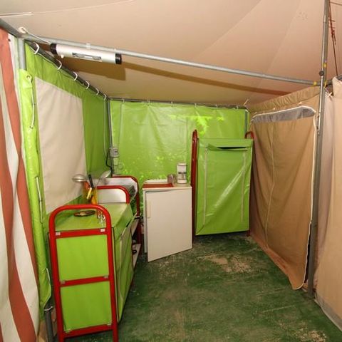 BUNGALOW TOILÉ 4 personnes - Sans sanitaires