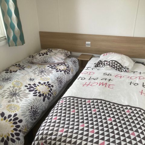 Mobile home 14 persons - 2 Mobile homes side by side - Breakfast + bed linen included + 4 adult funpasses and 6 children's funpasses included