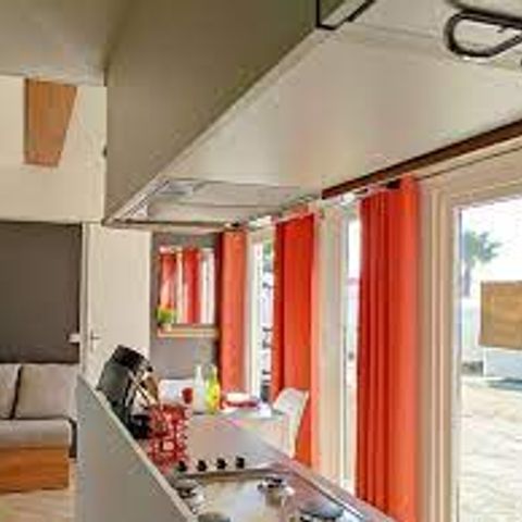 Mobile home 8 persons - Luminosa - Breakfast + bed linen included + 2 adult funpasses and 4 children's funpasses included