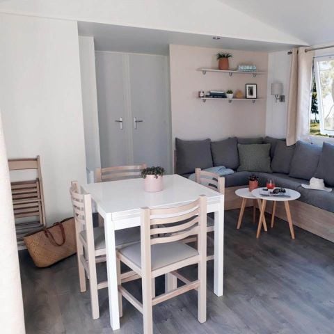 Stacaravan 8 personen - 3 slaapkamers 1 badkamer - H12 MFY