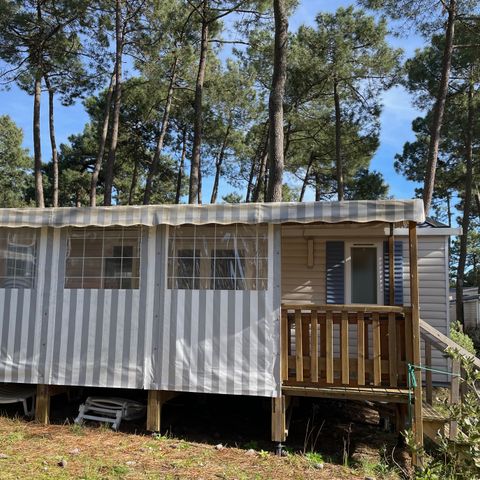 Stacaravan 6 personen - BA686 41 m² 3 slaapkamers - Airconditioning - 2 badkamers - 2 toiletten