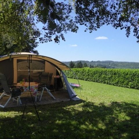 STAANPLAATS - + Elektriciteit