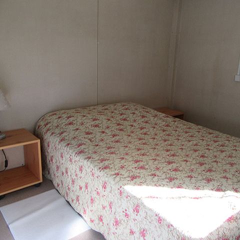 BUNGALOW 2 personas - PLUME - sin instalaciones sanitarias 12 m2