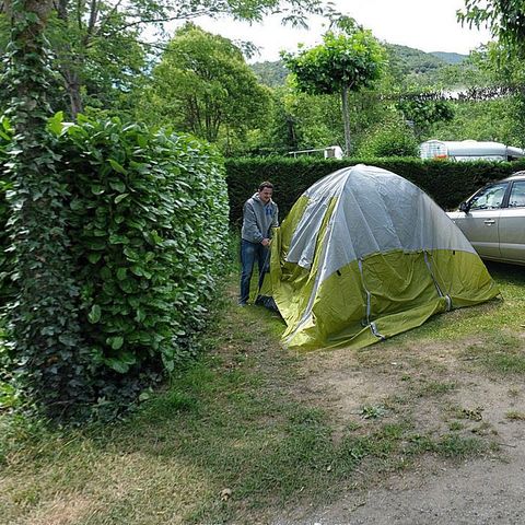 STAANPLAATS - voertuig + 10A elektriciteit