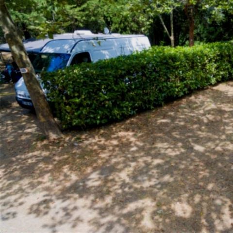 STAANPLAATS - LOCATIE ZONDER ELEKTRICITEIT