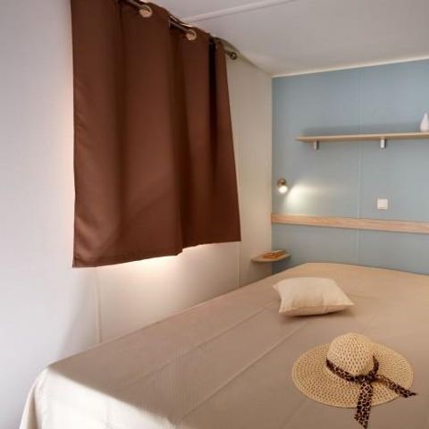 STACARAVAN 4 personen - Roccapina 33 m², airconditioning, 2 slaapkamers