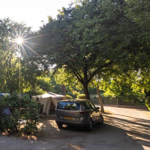 Stellplatz - Pauschale Stellplatz + Auto + 2 Pers. + Strom 10Amp