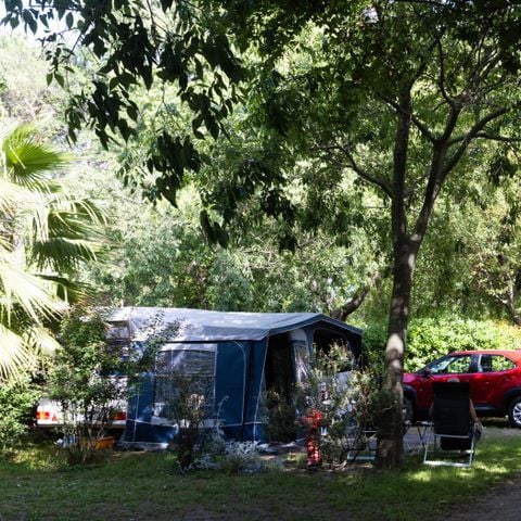 PLOT - Pitch + car + 2 pers. + electricity 10Amp