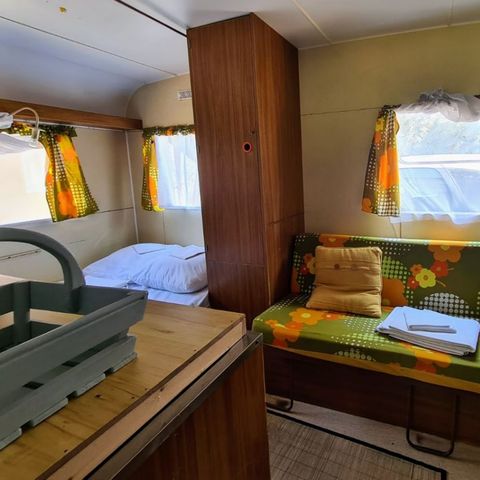 Wohnwagen 4 Personen - Vintage-Wohnwagen und Zelt 4p