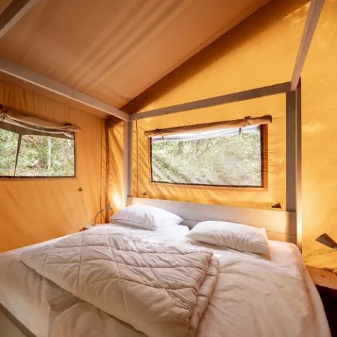 Tente en toile et en bois 6 personnes - Cani-lodge 6P