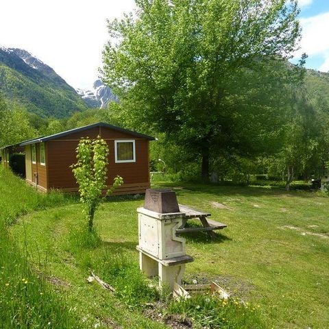 Chalet 4 personen - Standard 20m² - 2 Zimmer + überdachte Terrasse