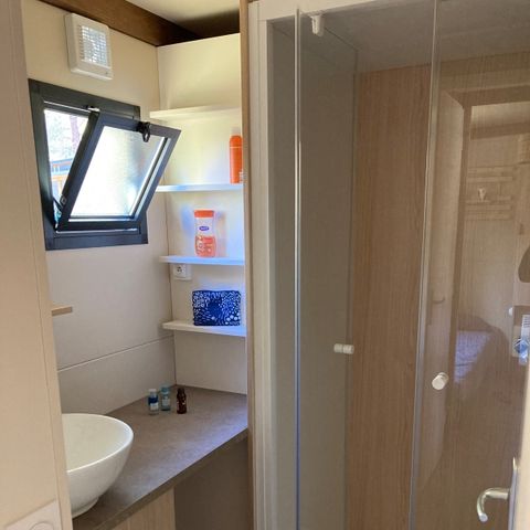 Chalet 5 personnes - Morea Premium 25m² - 2 chambres - TV - Lave-vaisselle - Terrasse couverte