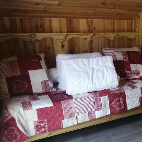 UNUSUAL ACCOMMODATION 2 people - Forest hut