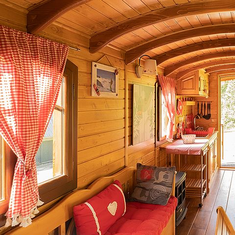 UNUSUAL ACCOMMODATION 2 people - Roulotte Ancolie