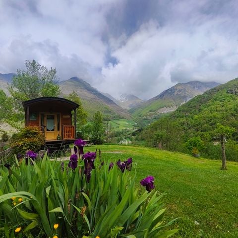 ALOJAMIENTO INUSUAL 4 personas - Caravana Rododendro de 18 m²