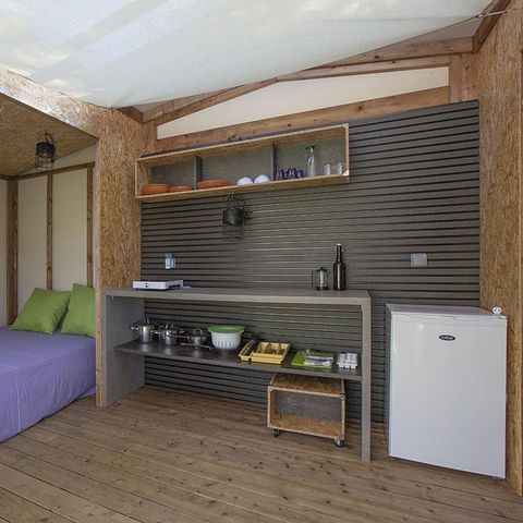 CANVAS AND WOOD TENT 4 people - Maori tent - without sanitary facilities - terrace