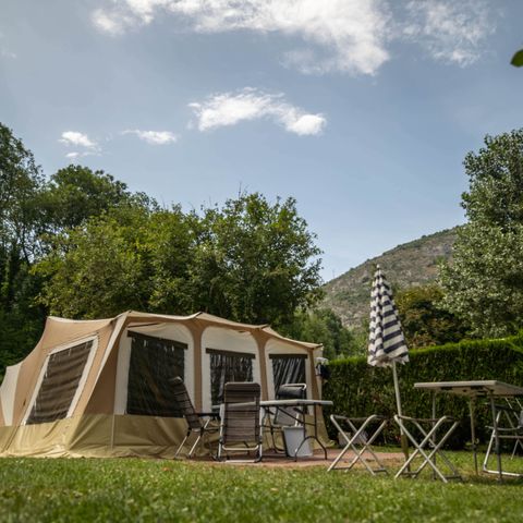 PLOT - Pitch without electricity