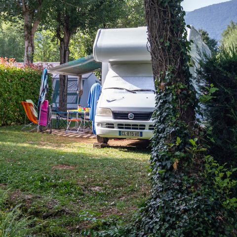 PLOT - Pitch without electricity