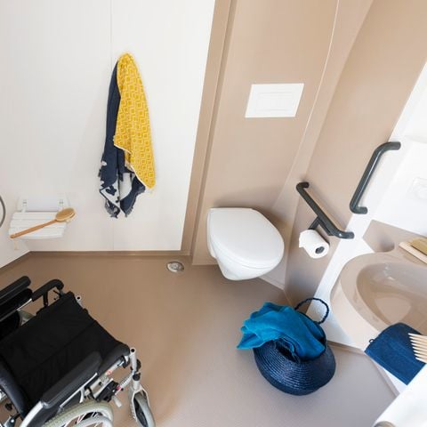 MOBILHOME 4 personas - COUSERANS PMR : con terraza cubierta