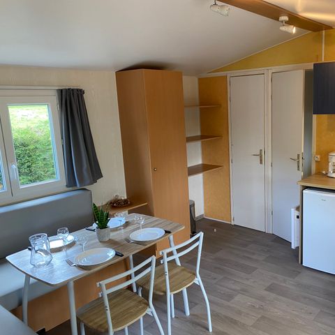 Mobilheim 4 personen - AULUS Sonntag: 1 Badezimmer mit überdachter Terrasse