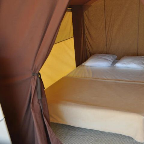 SAFARITENT 4 personen - Tent LODGE 20m², 2 slaapkamers (zonder sanitair)